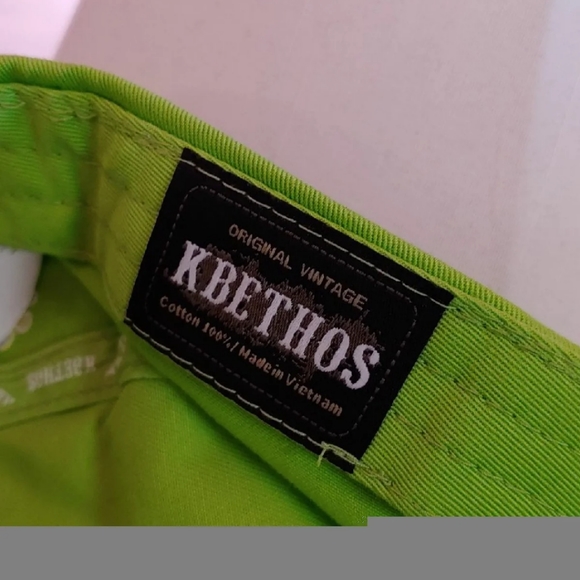 Ladies Floral Embellished Cap - Picture 4 of 4